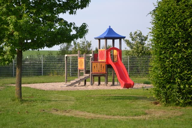 Spielplatz 01